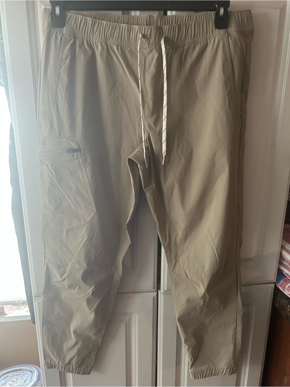 Eddie Bauer Men's XL 5 Pocket Pull On Trail Pants Drawstring Elastic Waist Beige